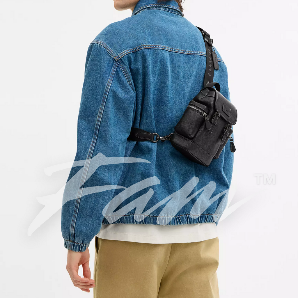 COACH Sprint Sling Pack in Black